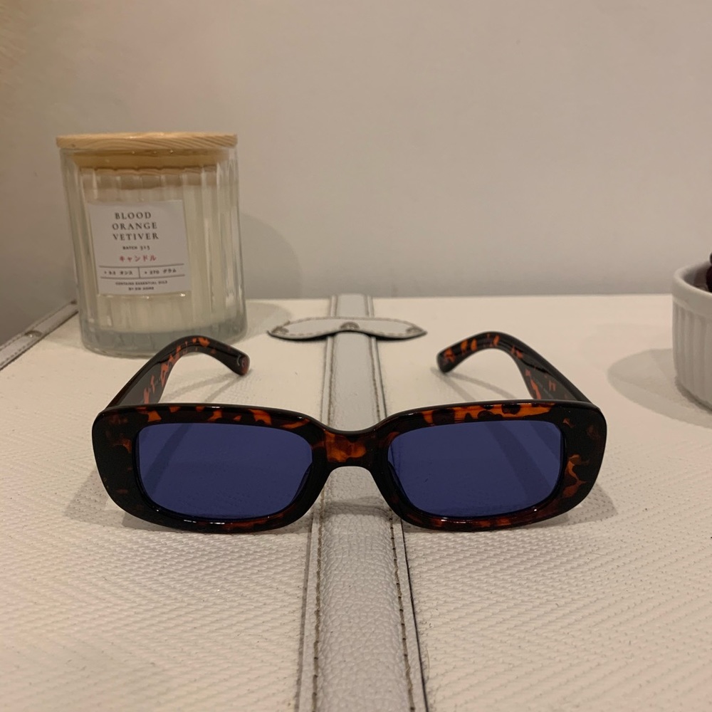 90s Leopard Print Rectangular Sunglasses - image 1